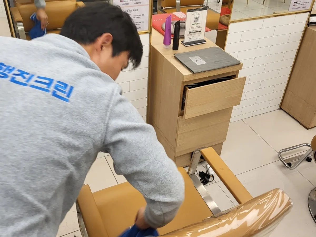 화천군 간동면 미용실 복도·대기 동선 야간 위생청소 사례 - 행진크린