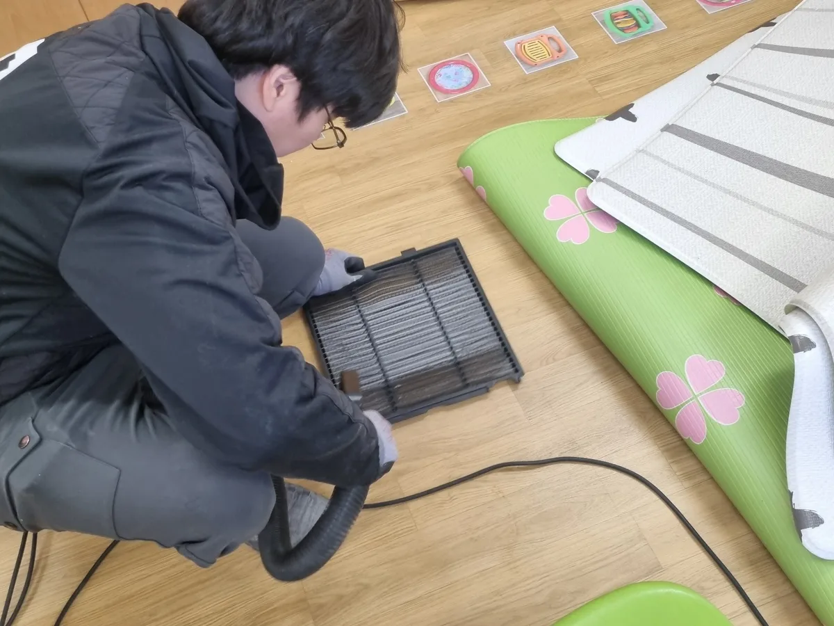 원주시 명륜동 놀이방 낮잠실 장비 주변 정밀 위생청소 사례 - 행진크린